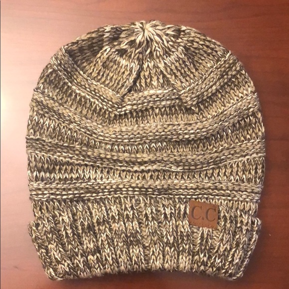 CC Beanie - Picture 1 of 3